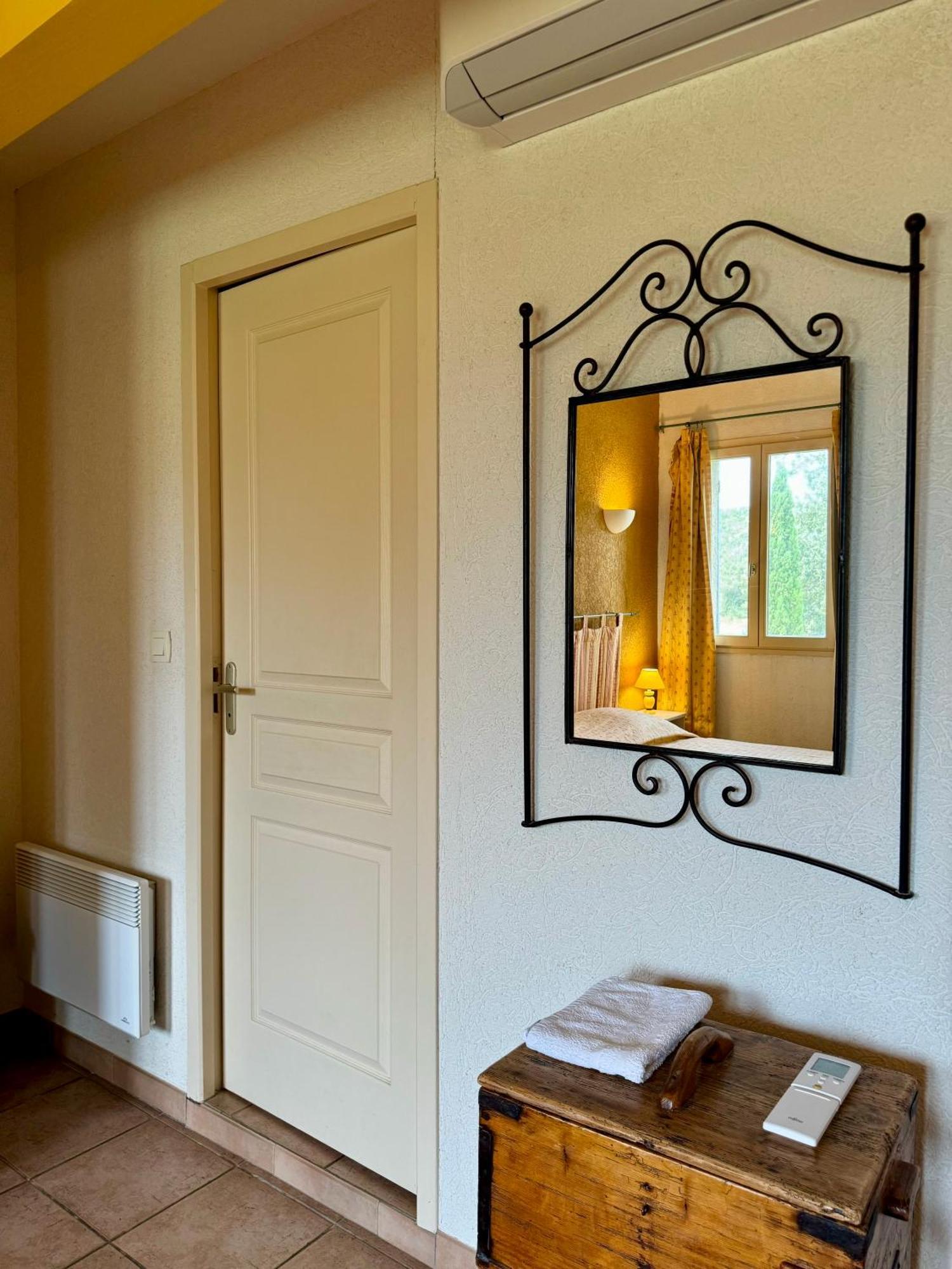 Mas Du Grand Peloux Hotel Port-Saint-Louis-du-Rhône Eksteriør billede