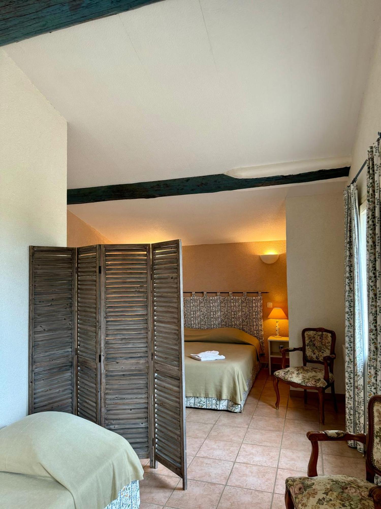 Mas Du Grand Peloux Hotel Port-Saint-Louis-du-Rhône Værelse billede